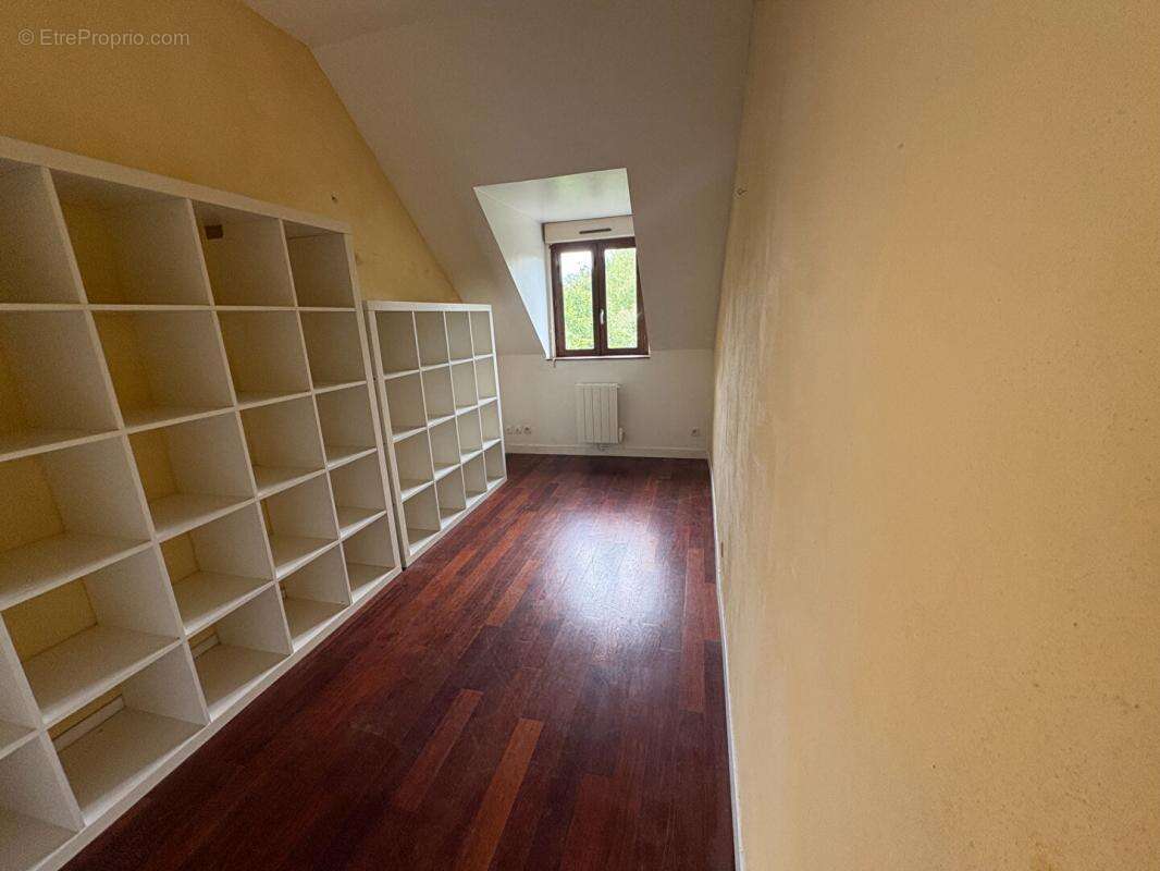 Maison à NOYAL-SOUS-BAZOUGES