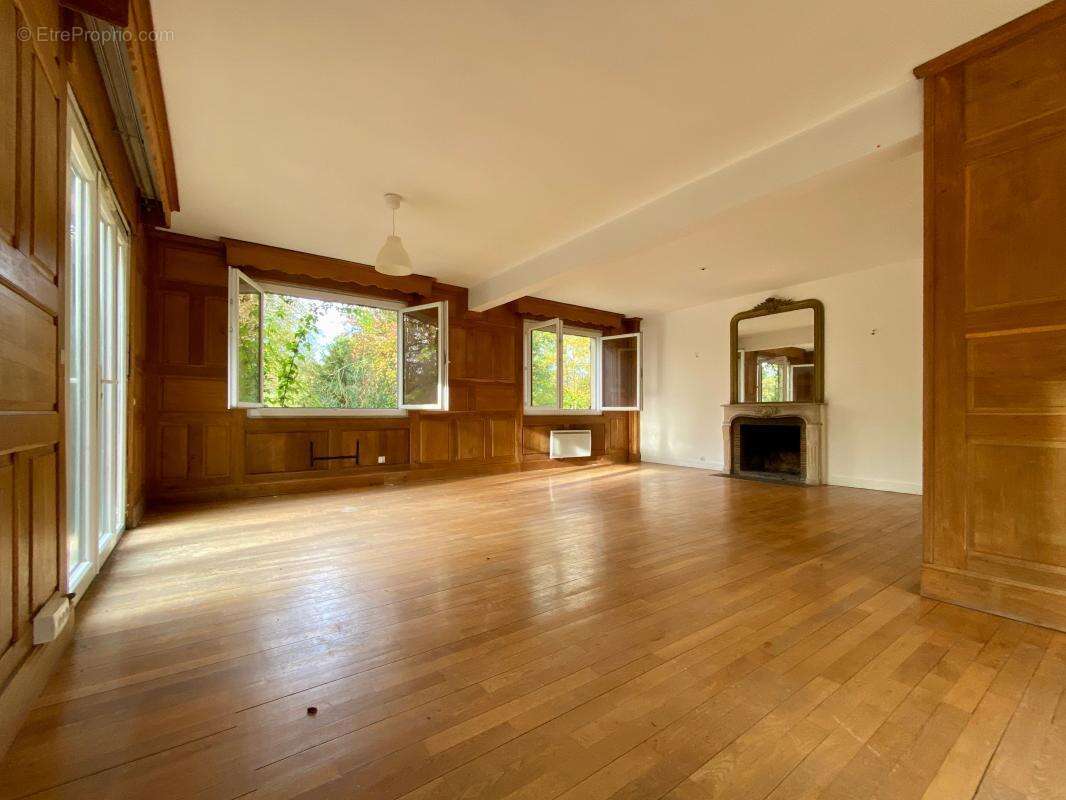 Maison à MAREIL-SUR-MAULDRE