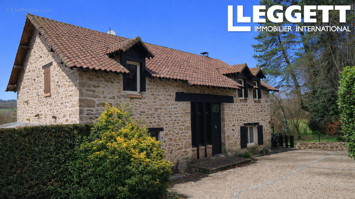Maison à BUJALEUF
