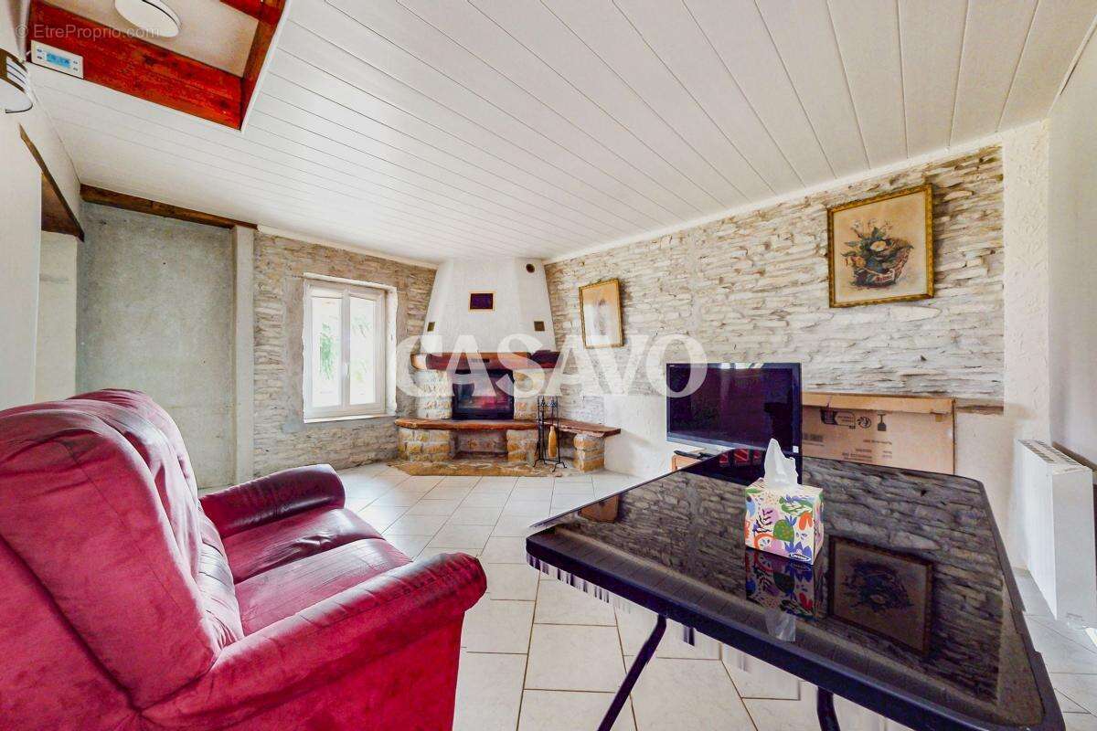 Maison à BOUVESSE-QUIRIEU