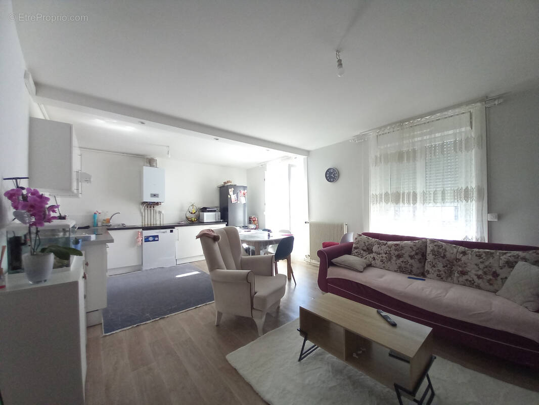 Appartement à FOUGERES