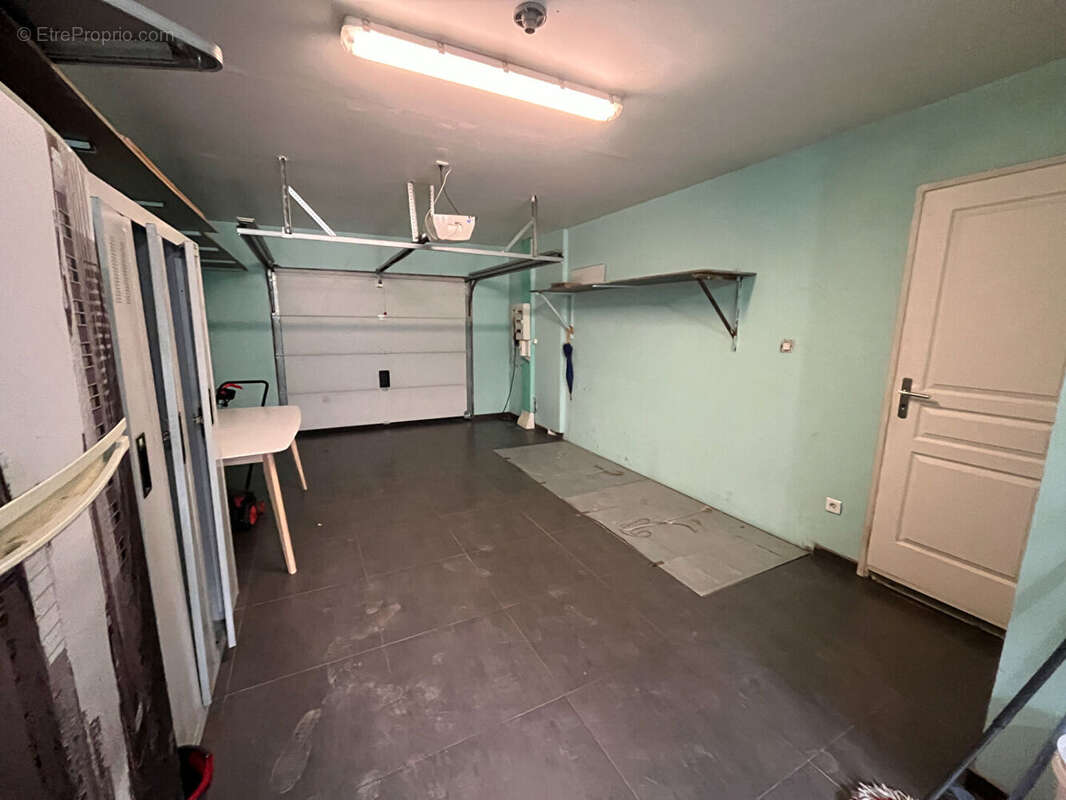 Maison à CHALLES-LES-EAUX