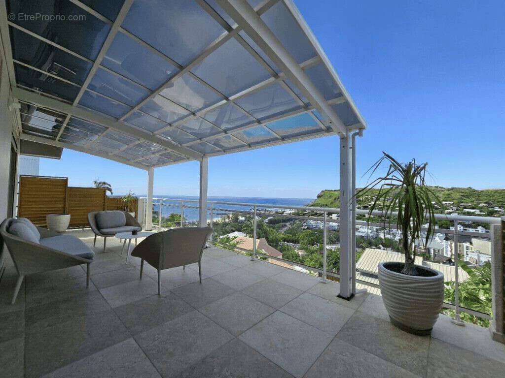 Maison 300 m² à Saint-Paul  - photo 9