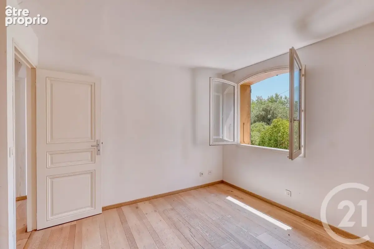 Appartement 6 pièces 204 m² à vendre à Hyeres (83400) - photo 22