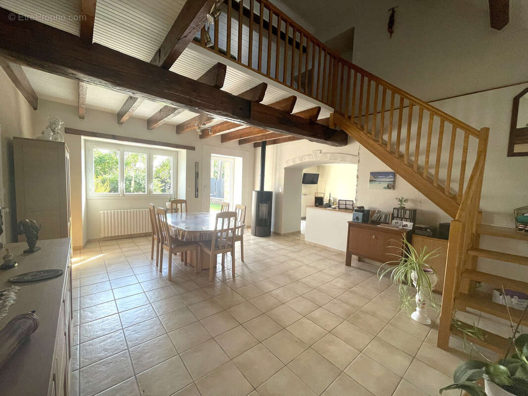 Maison à SAINT-MARS-DU-DESERT