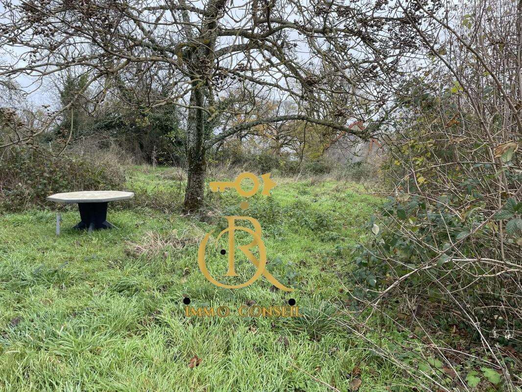 Maison à DURDAT-LAREQUILLE