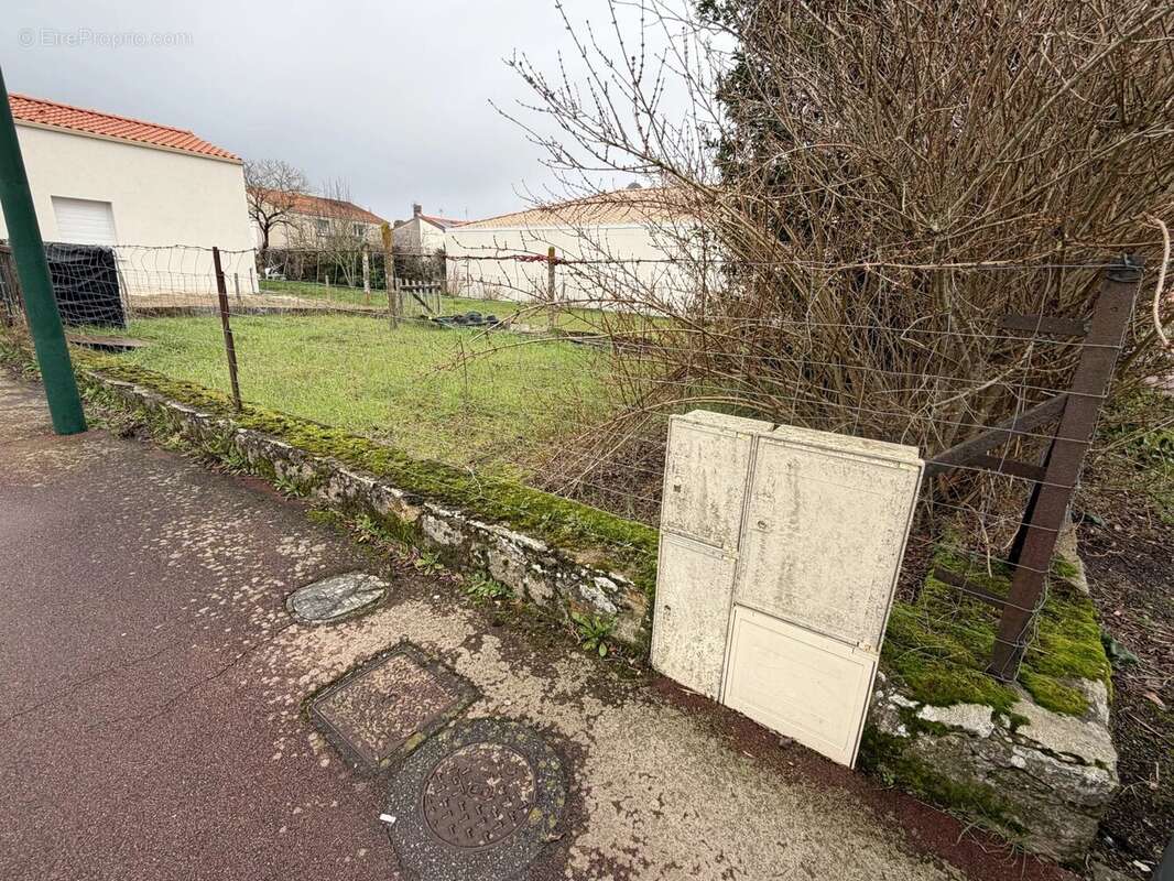 Terrain à LE BIGNON