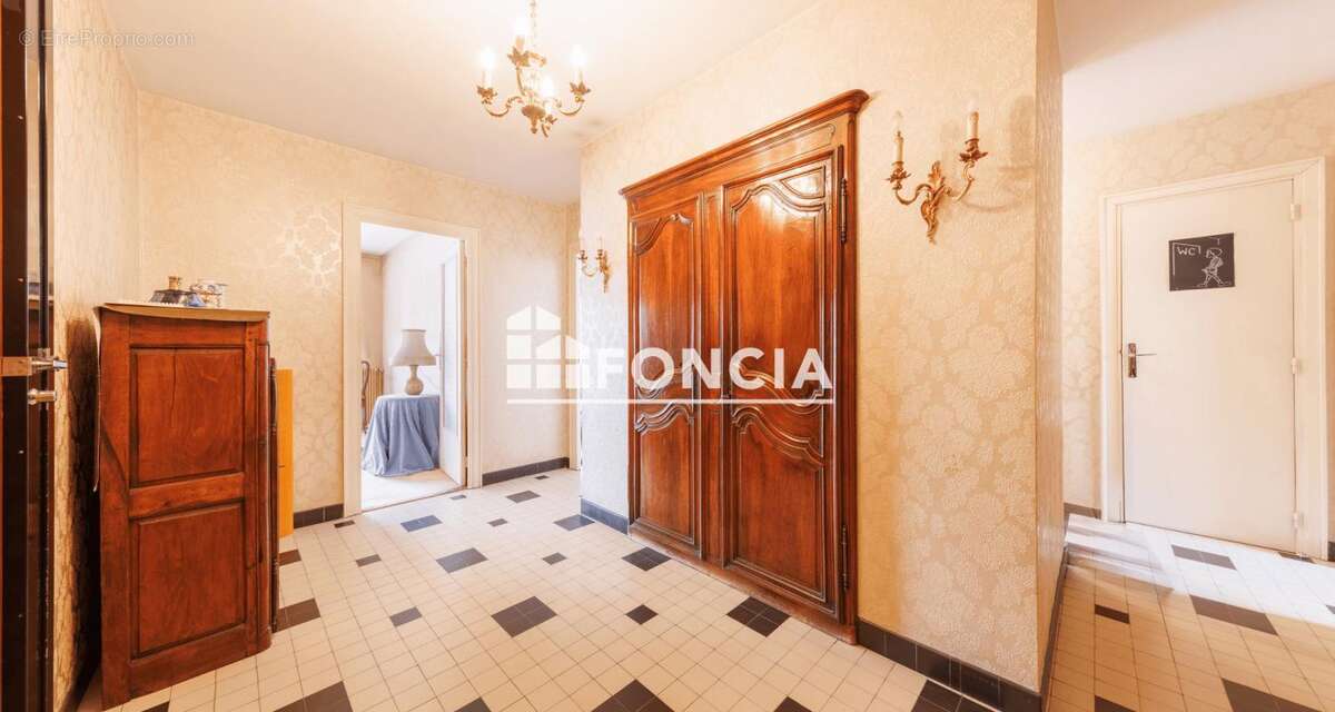 SALINS - 168m2 - 5 chambres- 2 parkings - photo 11
