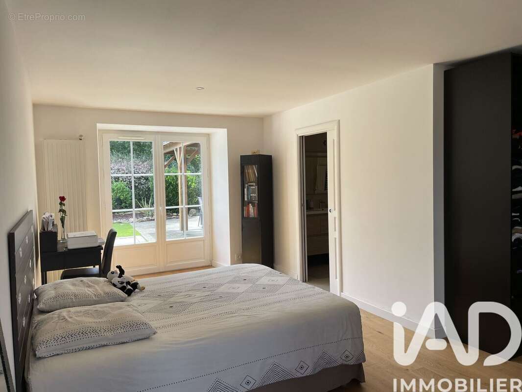 Maison 253 m² à Bouee  - photo 5