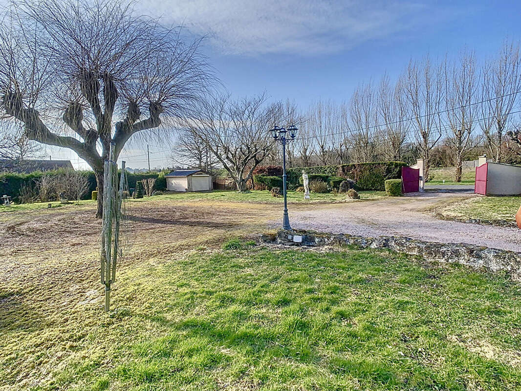 Maison à SAINT-JUNIEN
