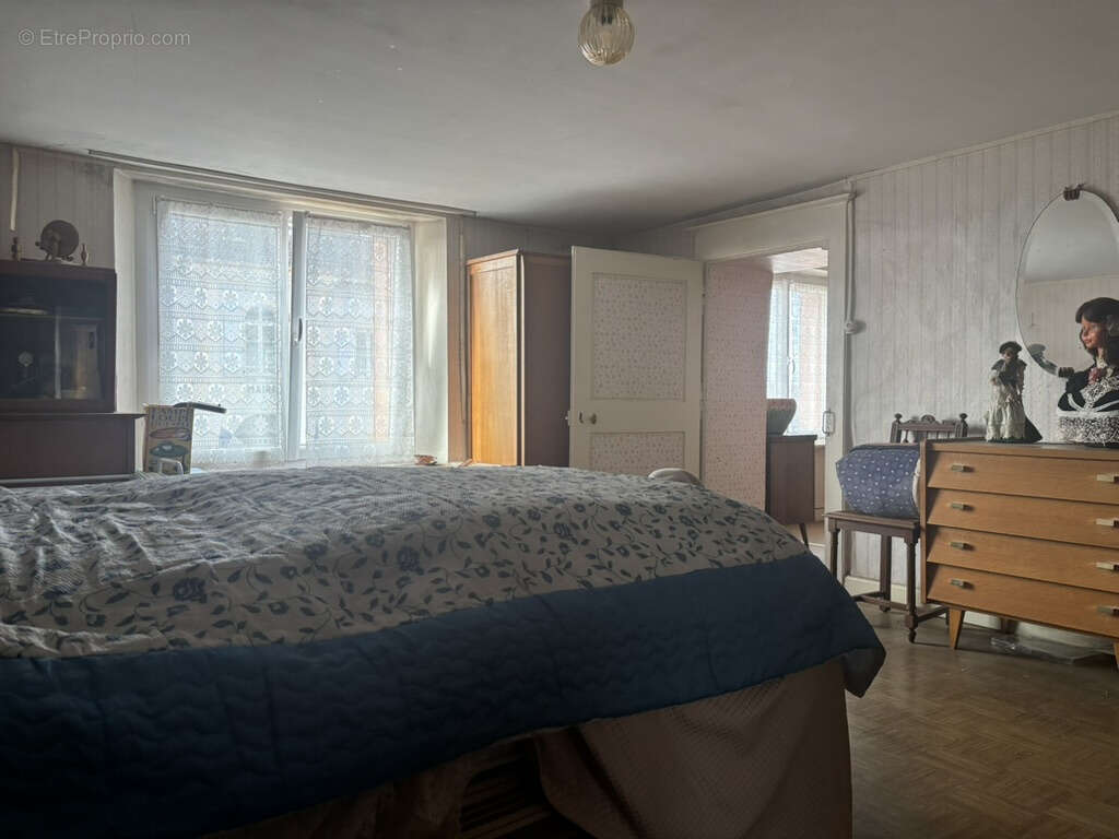 Maison à VELOTTE-ET-TATIGNECOURT