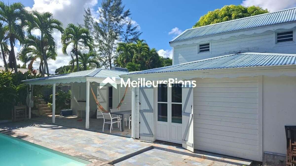 Maison à PETIT-BOURG