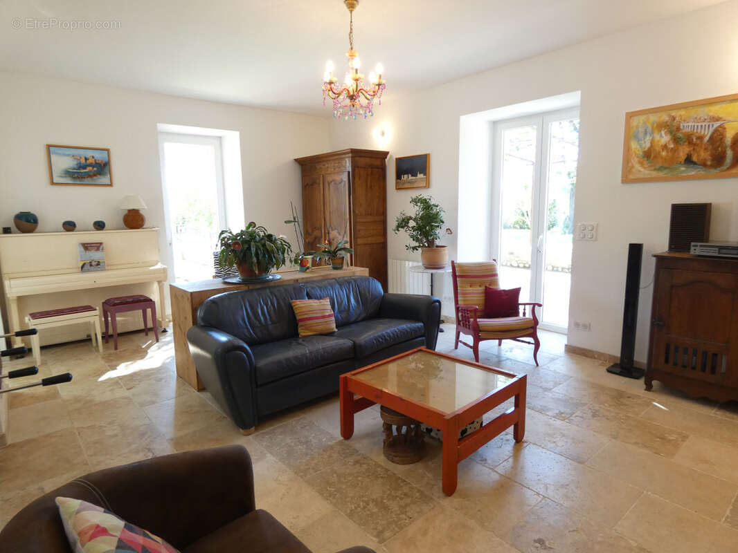 Maison à RIBAUTE-LES-TAVERNES