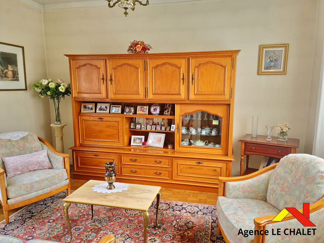 Maison à VILLENEUVE-LE-ROI