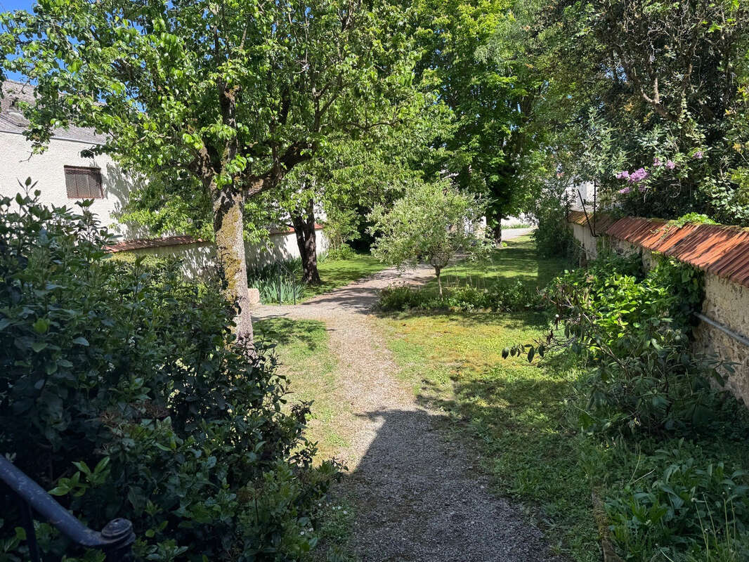Maison bourgeoise centre ville - photo 12