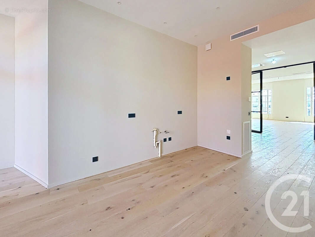 Appartement 140 m² à Sete  - photo 13