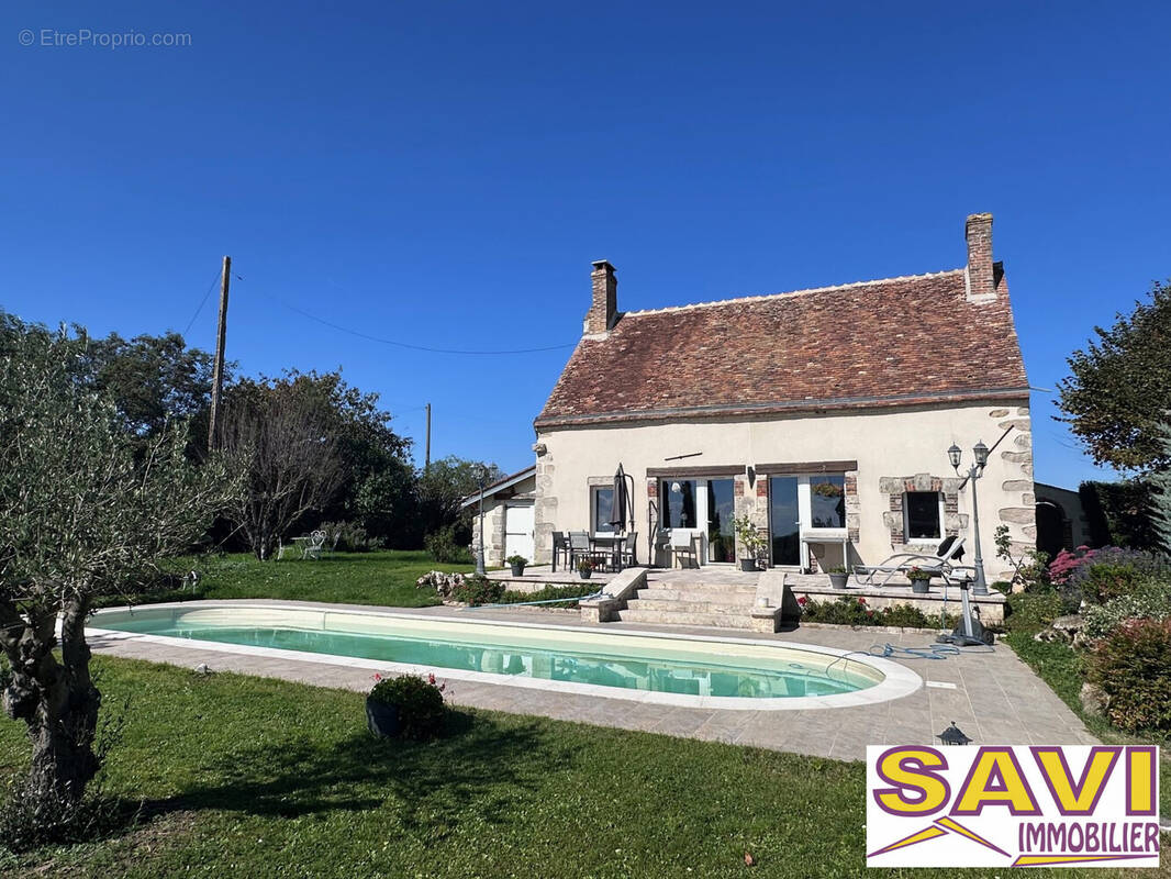 Maison à LA SELLE-SUR-LE-BIED