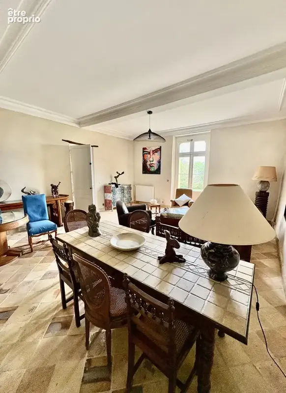 Superbe bâtisse du 17e sur 5,6 hect, piscine, dépendances, parc, bois et terres - photo 8