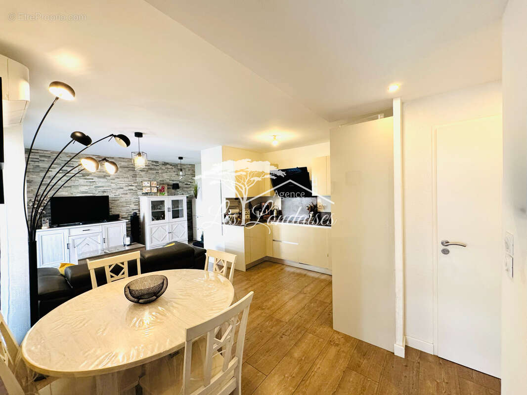 Appartement à LA LONDE-LES-MAURES