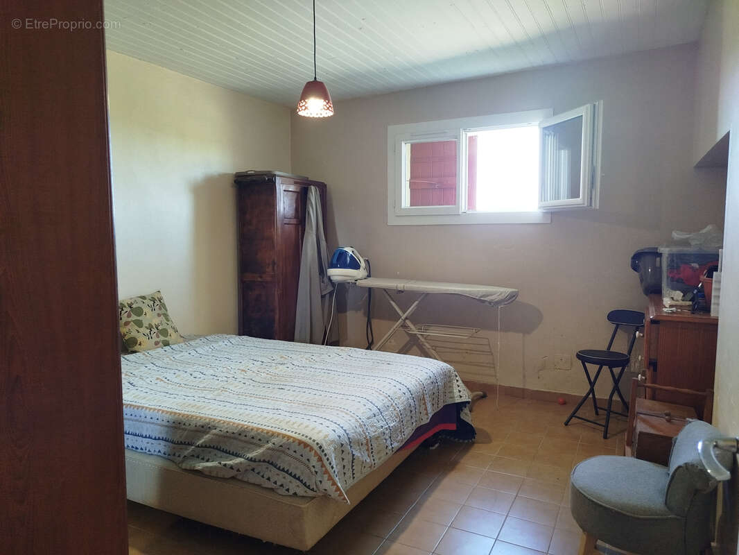 Maison à MASSUGAS