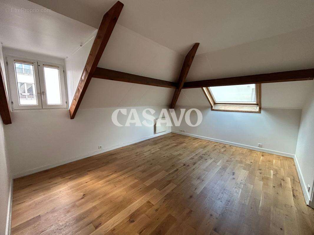 Appartement à CHARENTON-LE-PONT