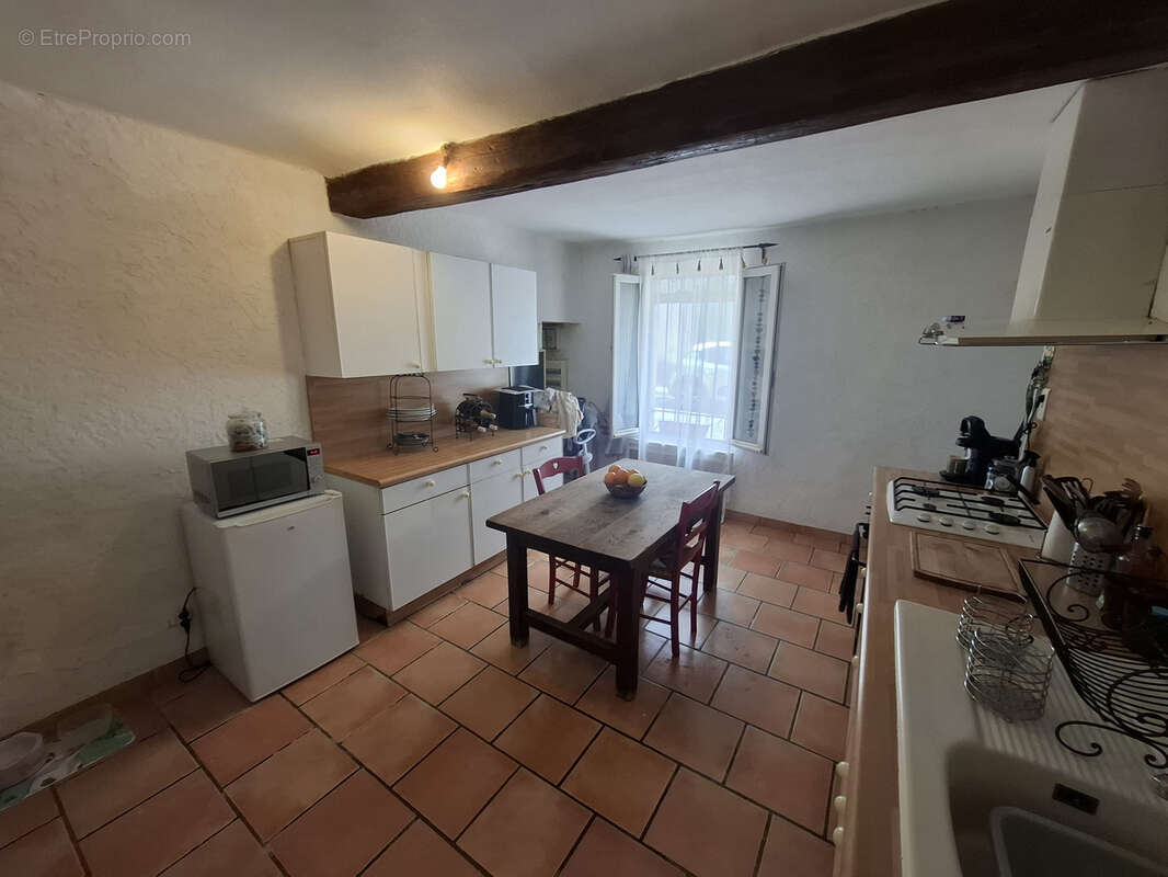 Maison à FONTVIEILLE