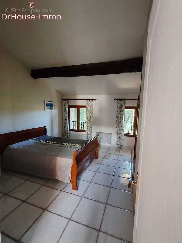 Maison à BESSE-SUR-ISSOLE