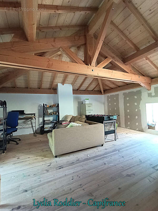 Maison 177 m2 - 6 pièces - 3 Chambres avec vue exceptionnelle à Saint Victor Montvianeix (63550) - photo 19