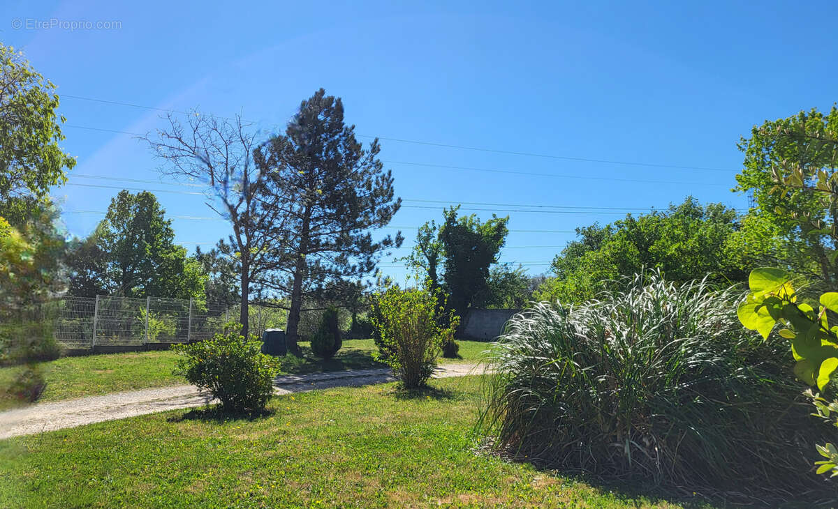 Maison à LA CALMETTE