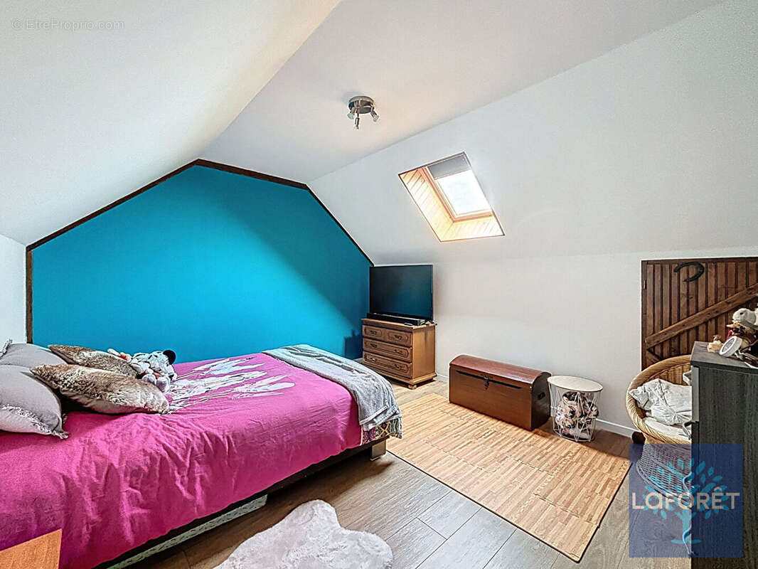 Semi plain -pied sur 1500 m². - photo 9