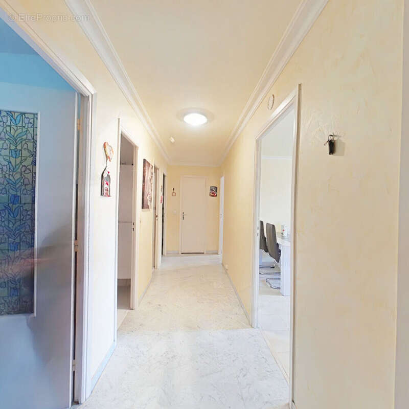 Appartement à LE LUC