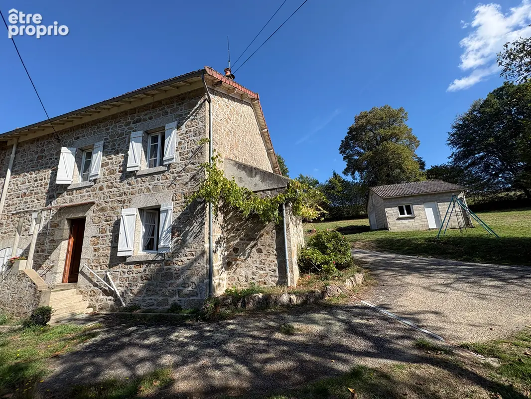 Photo Maison à Saint-Julien-Le-Petit au prix de 66 000€