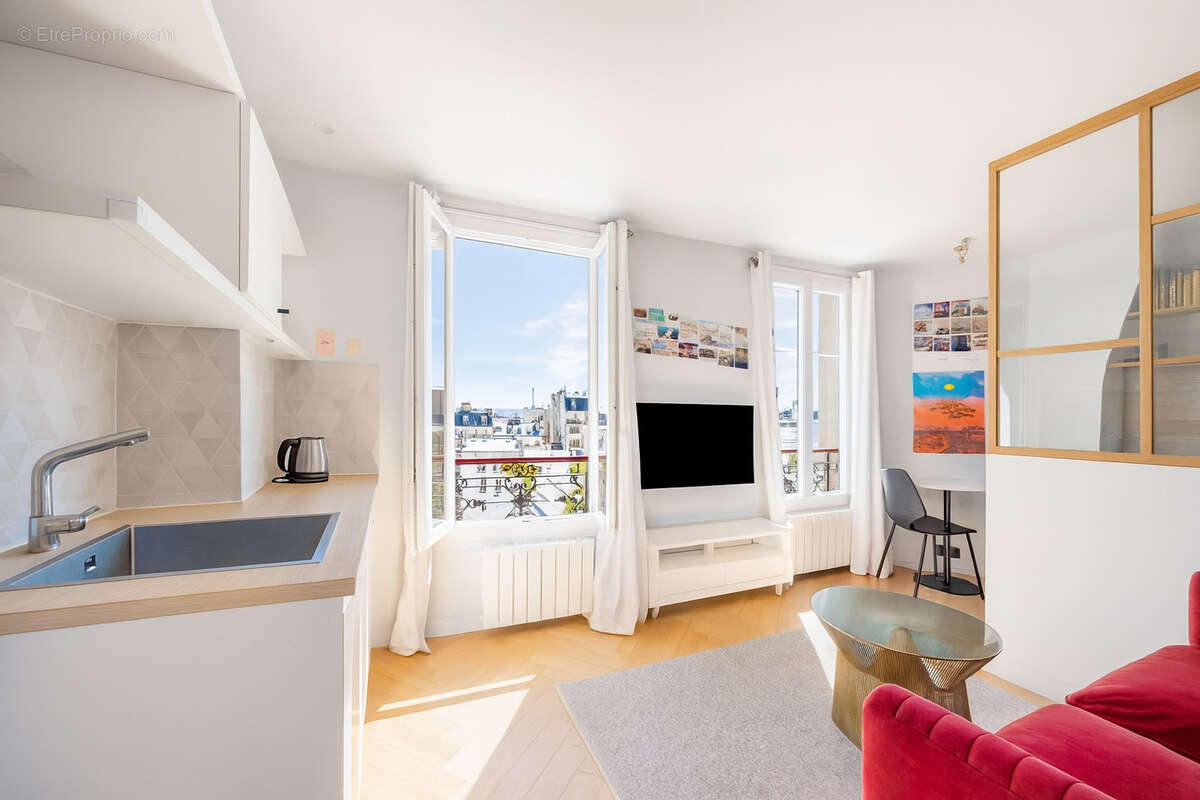 Appartement à PARIS-18E