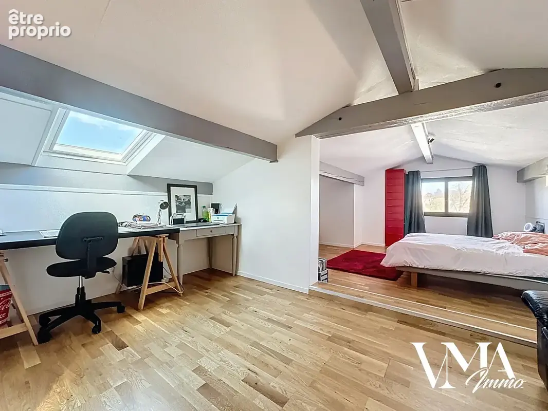 Maison de 197m2 sur une parcelle de terrain de 1156m2 avec piscine / Dardilly - photo 19
