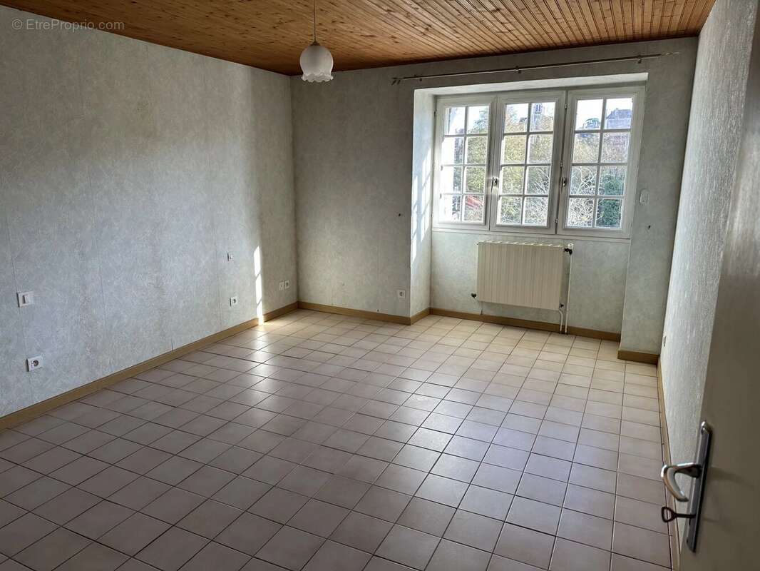 Maison à GENCAY