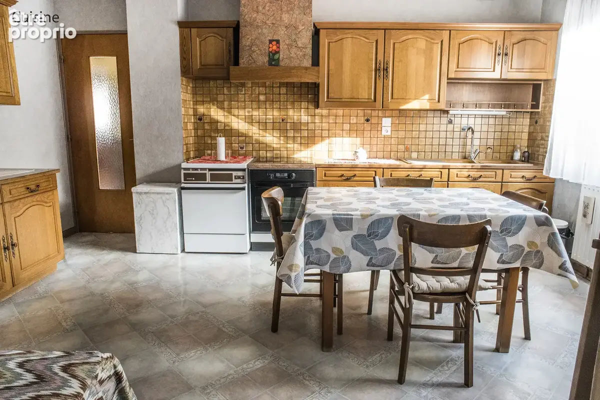 Maison familiale de 149,28 m2 sur 23,56 ares avec fort potentiel - photo 2