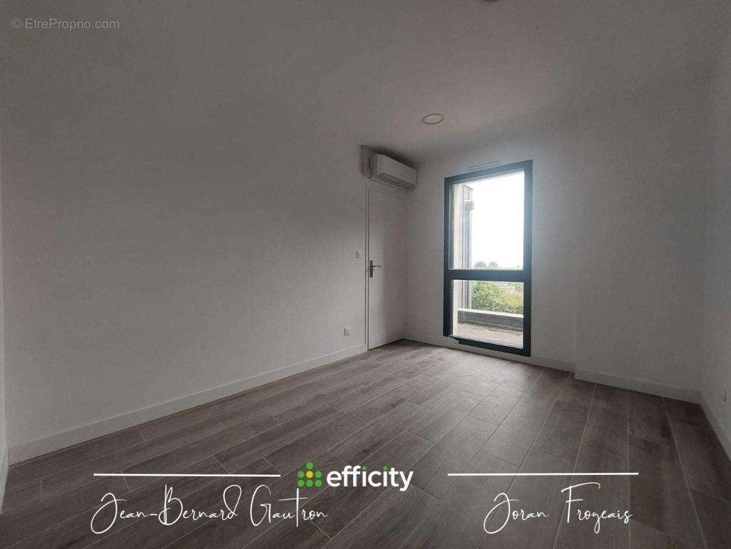 Commerce à LA CHAPELLE-DES-FOUGERETZ