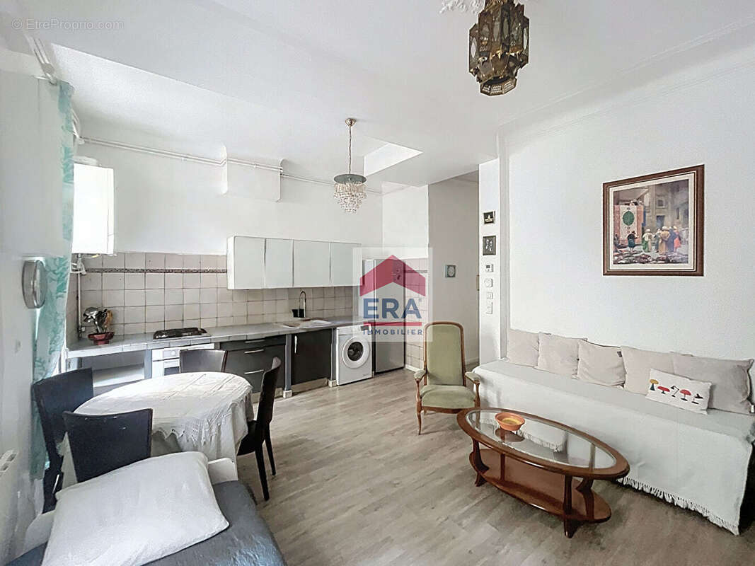 Appartement à MARSEILLE-3E