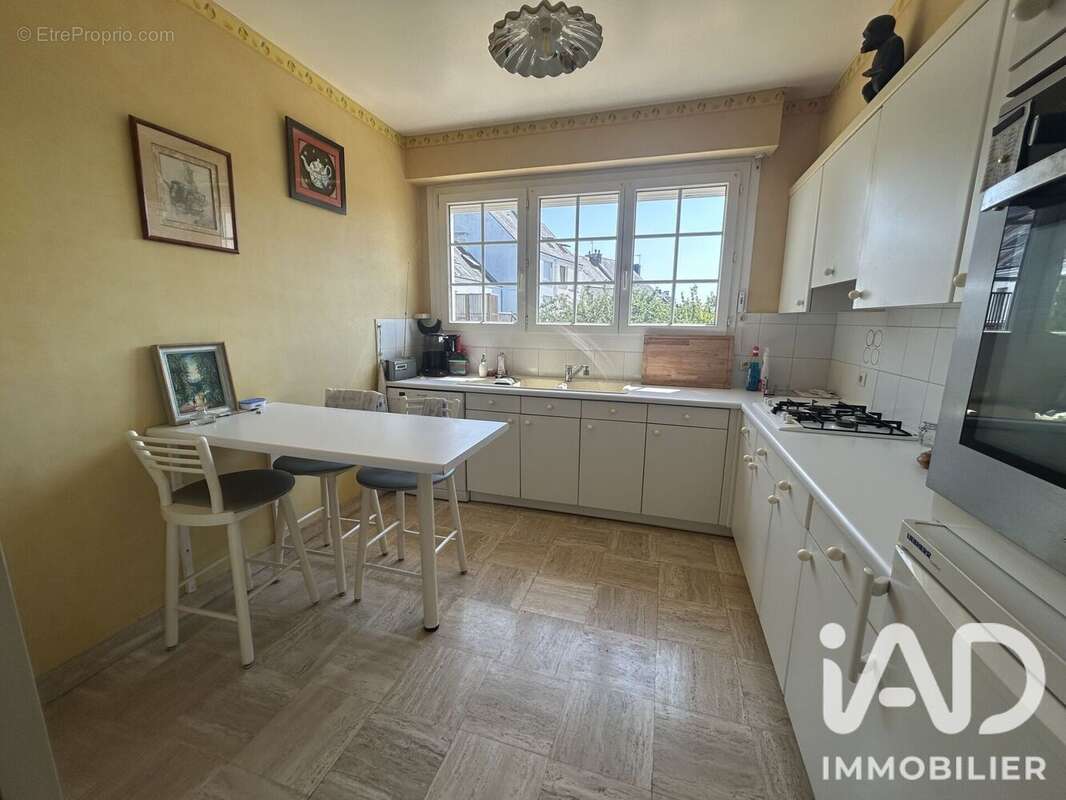 Maison 117 m² à Port-Louis  - photo 4