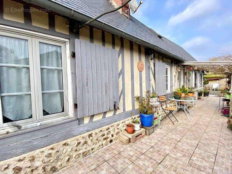 Maison à QUETTEVILLE