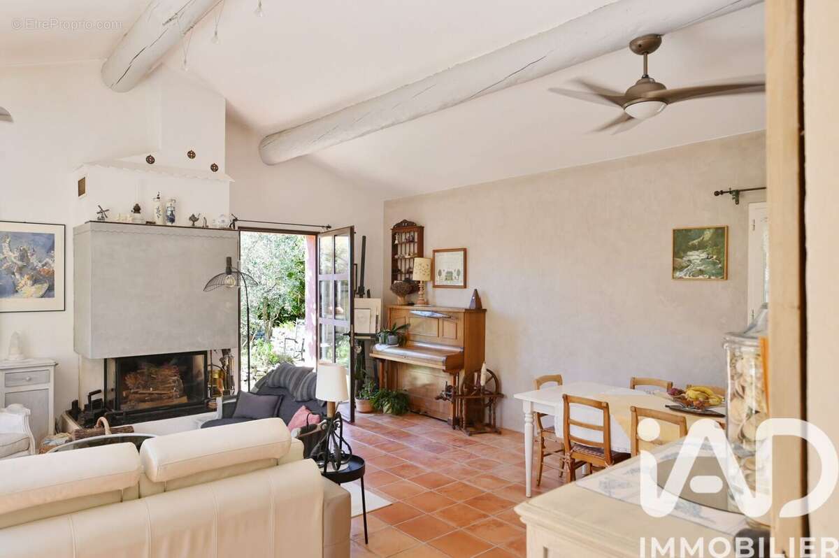 Photo 8 - Maison à CUGES-LES-PINS