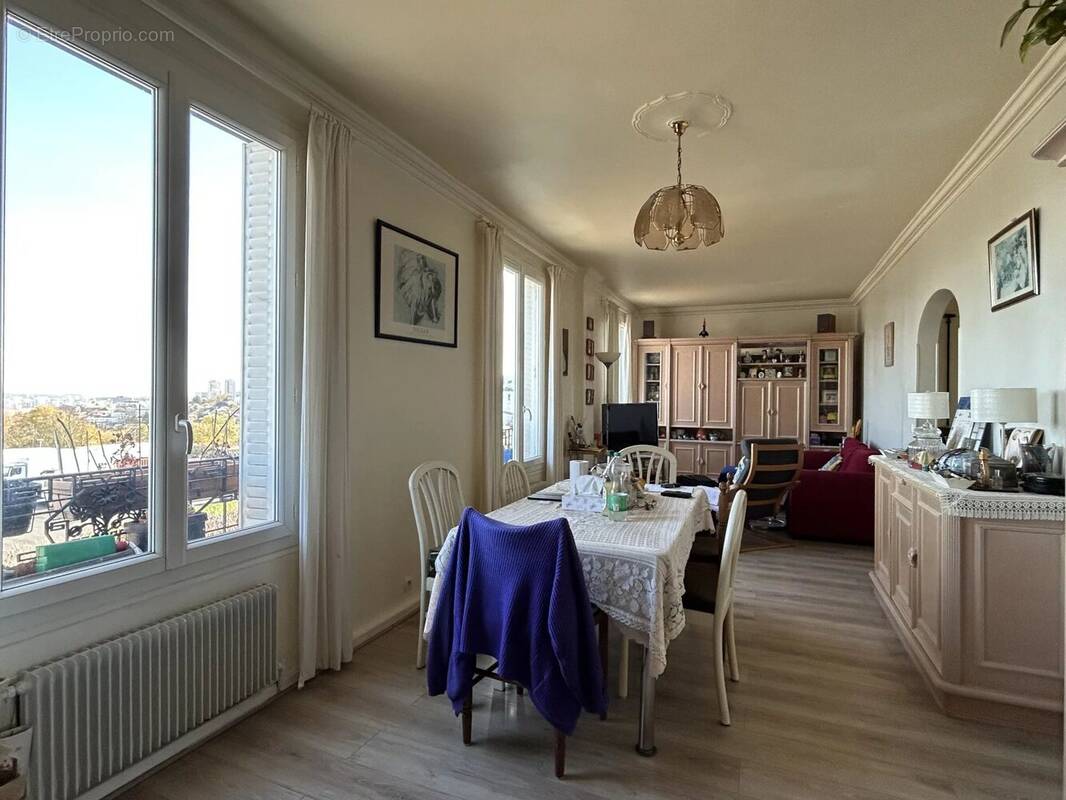 Appartement à ROMAINVILLE