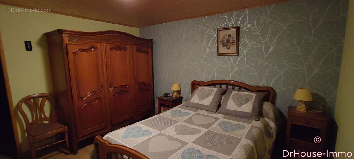 Maison à VEDRINES-SAINT-LOUP