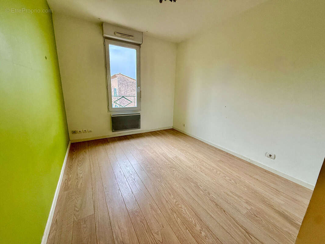Appartement à SAINT-MAXIMIN-LA-SAINTE-BAUME