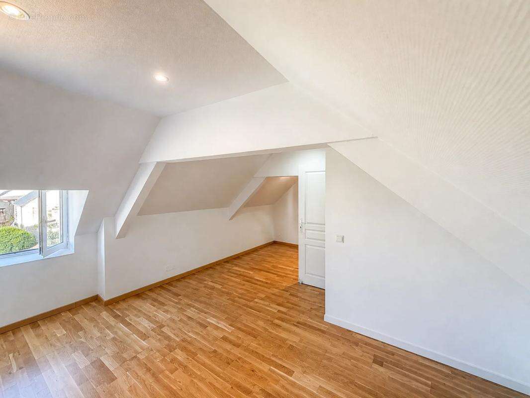 Maison de 4 pièces de 95 m² à Plussulien - photo 11