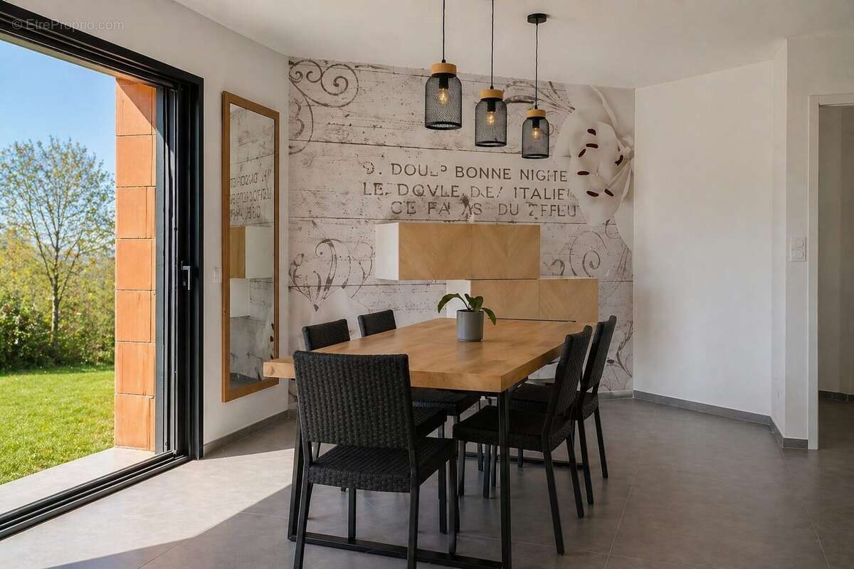Maison à VILLEMADE
