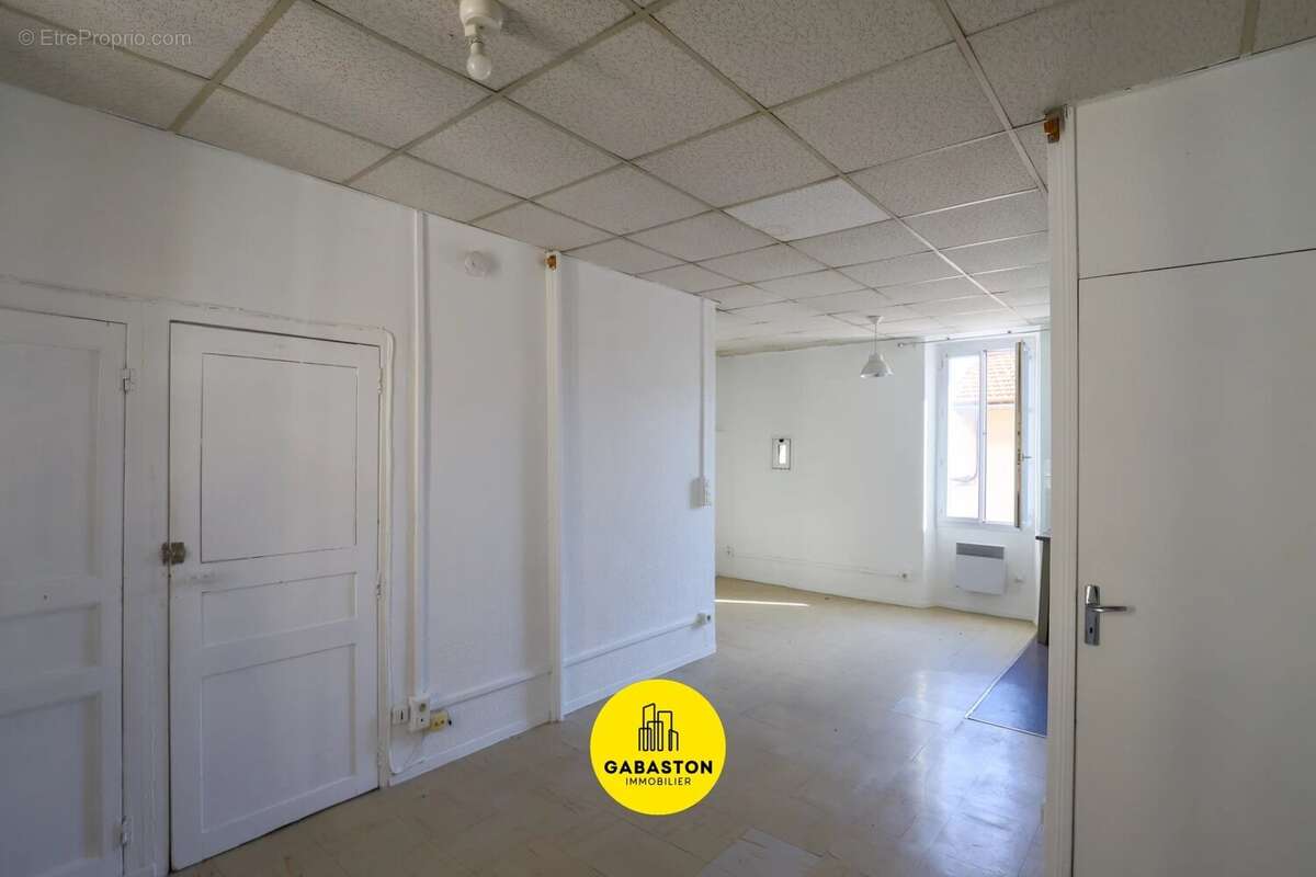 Appartement à MARSEILLE-9E
