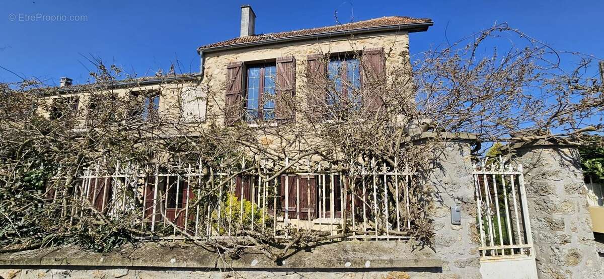 Maison à SAINT-FORGET