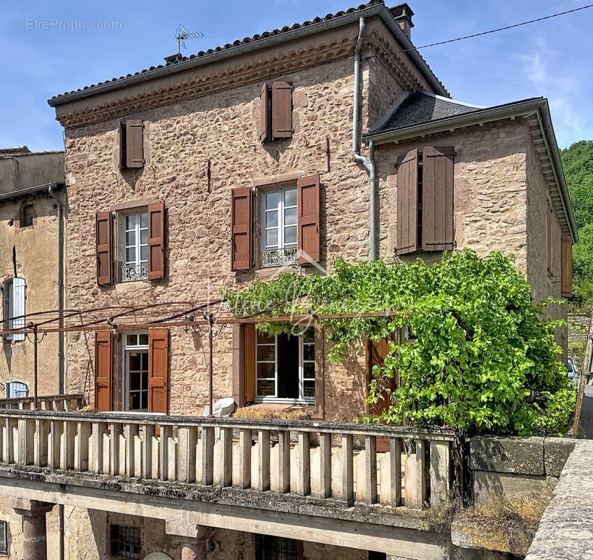 Maison à CAMARES