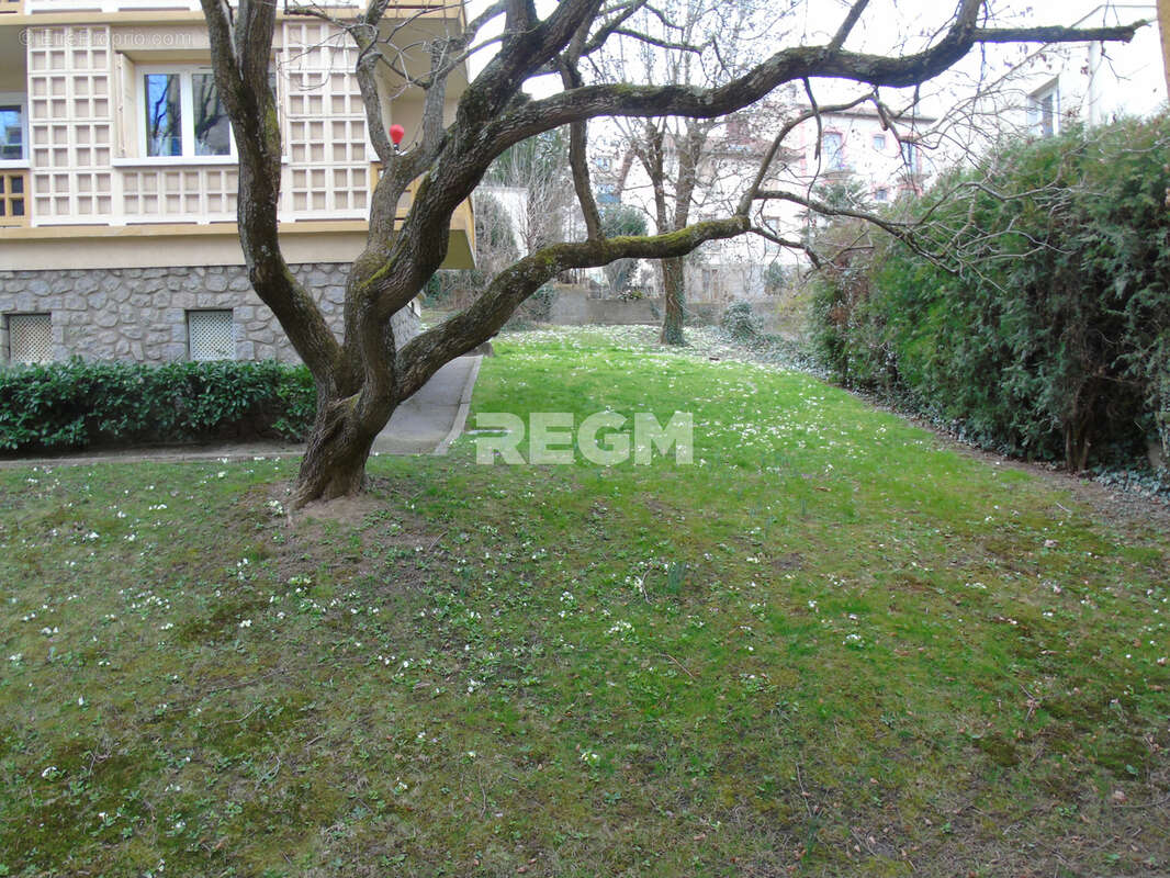 Appartement à SAINT-ETIENNE